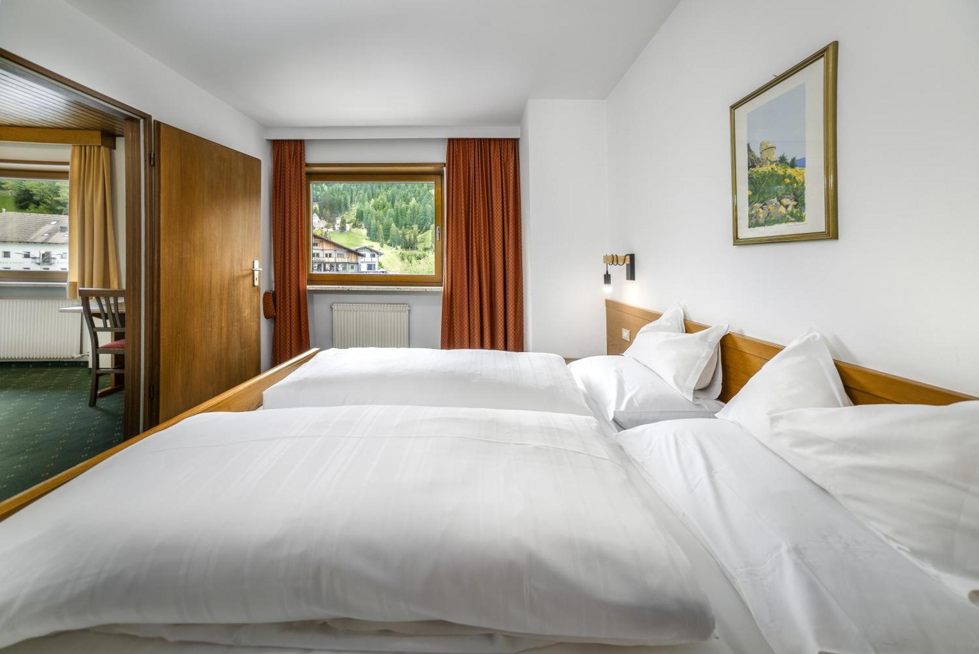 Cesa Panaval Apartments Santa Cristina Val Gardena Екстер'єр фото