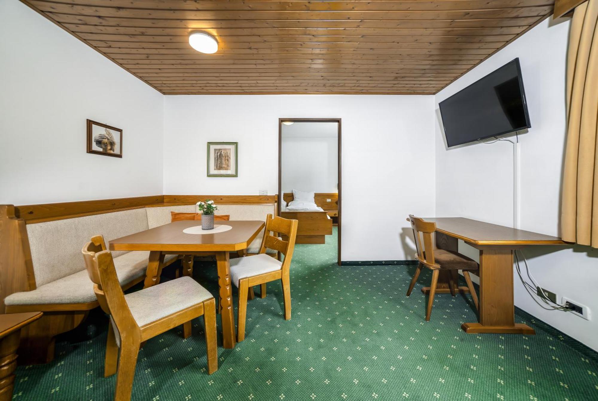 Cesa Panaval Apartments Santa Cristina Val Gardena Номер фото