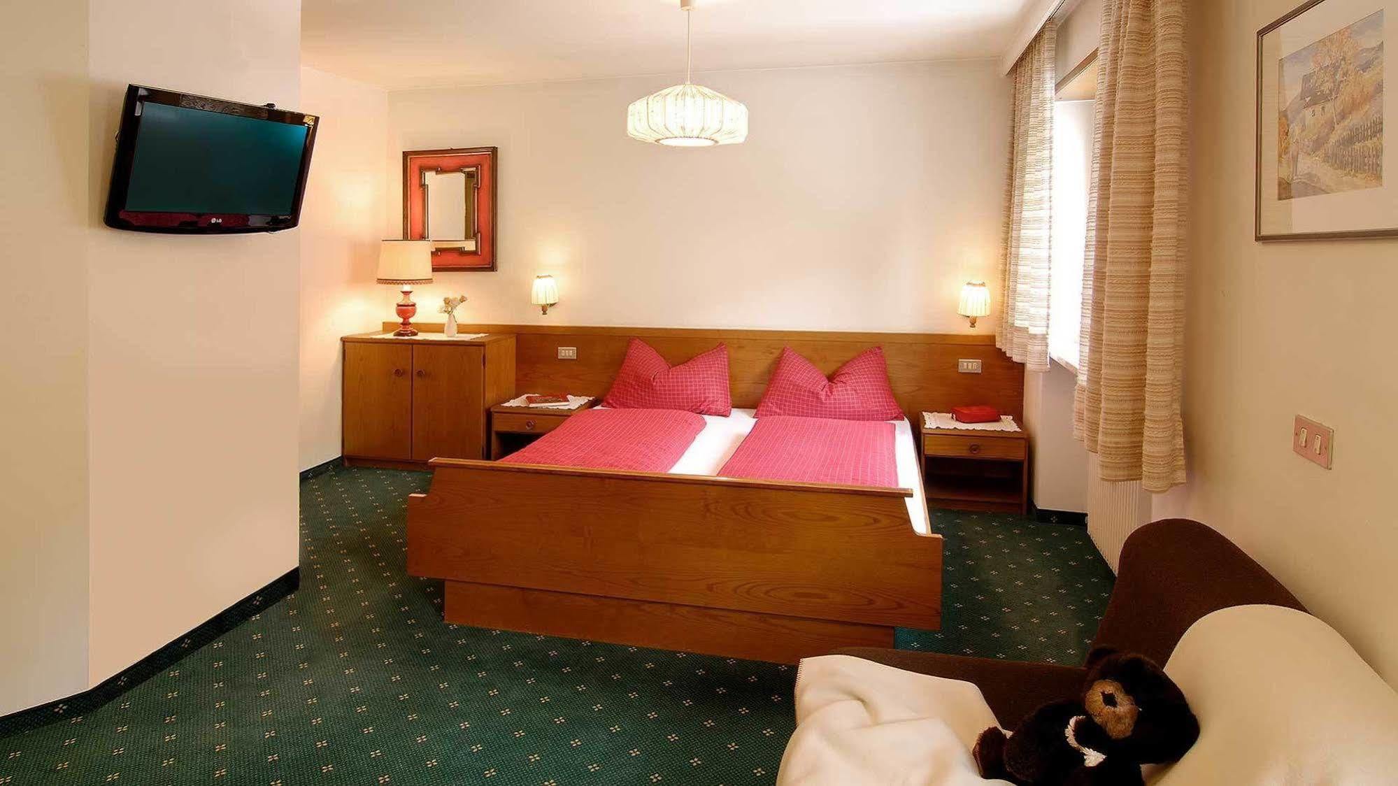 Cesa Panaval Apartments Santa Cristina Val Gardena Екстер'єр фото