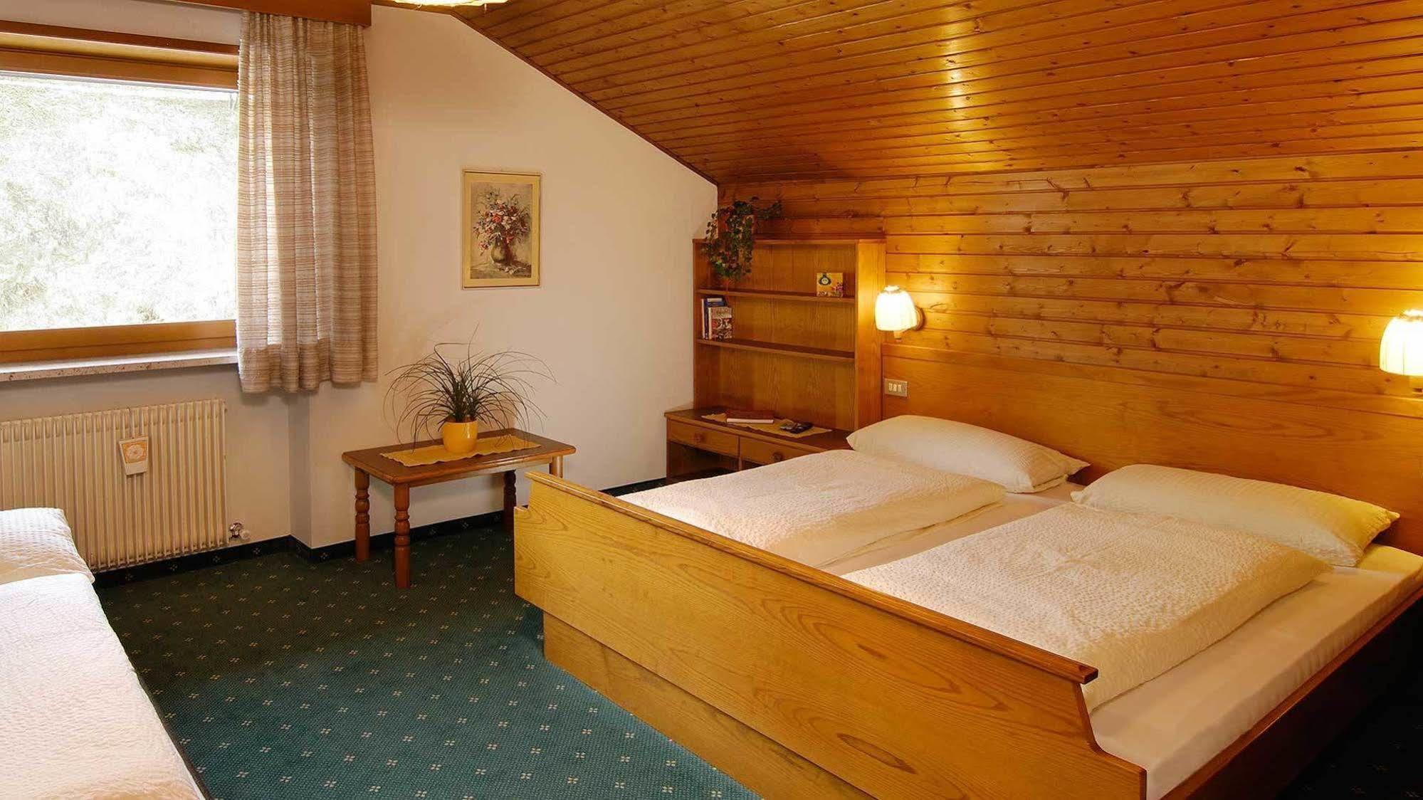 Cesa Panaval Apartments Santa Cristina Val Gardena Екстер'єр фото